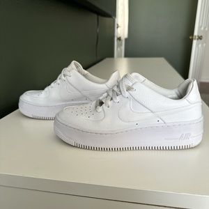 Nike Air Force 1 sage low